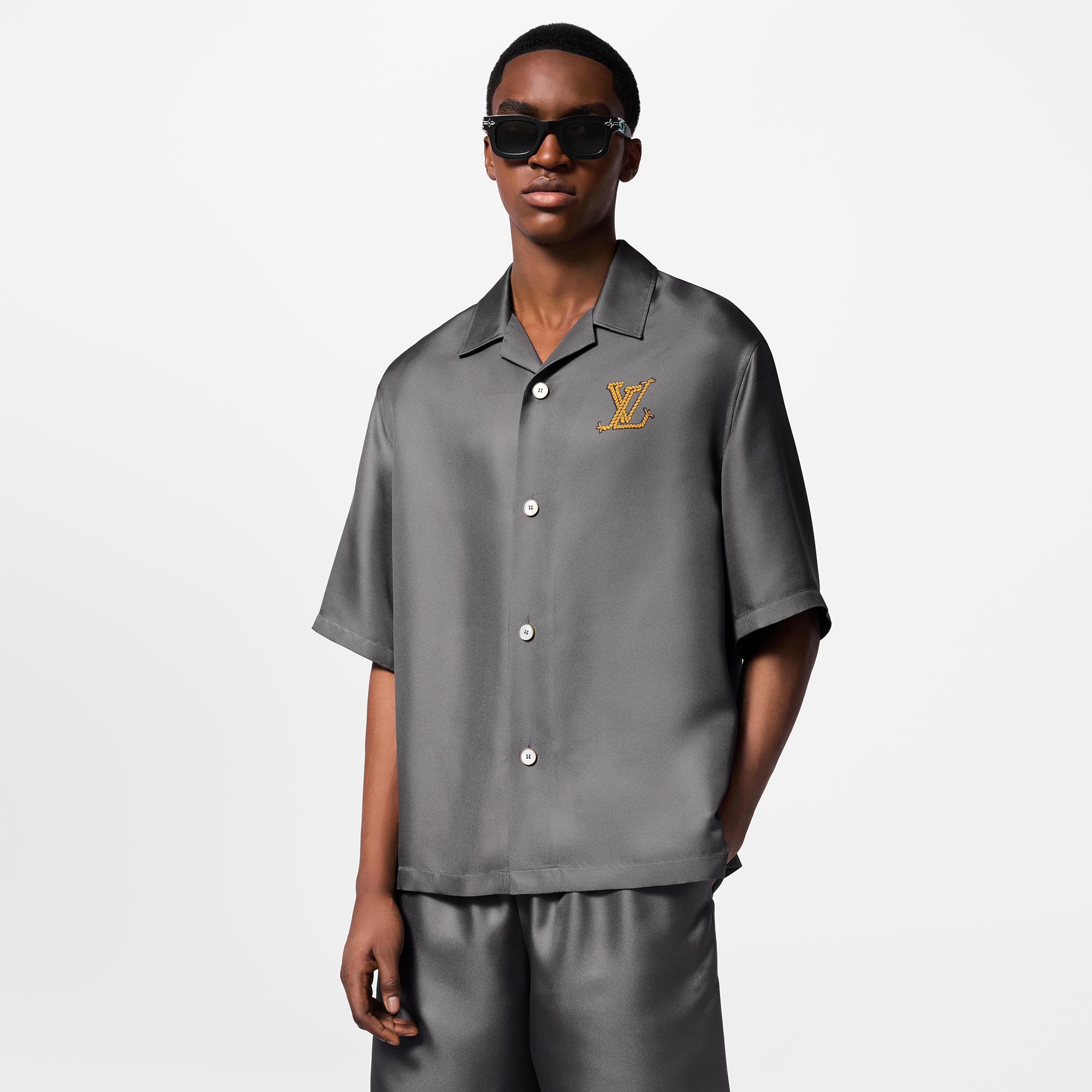 Printed Short-Sleeved Silk Shirt - Luxury Grey | LOUIS VUITTON